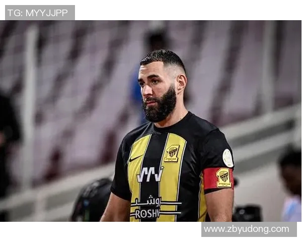 本泽马：从足球天才到传奇射手的辉煌旅程与影响力分析